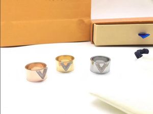 Mannen Lady Dames 316L Titanium Staal Band Cluster Ringen Volledige Diamond Initials Wide Ring Merk Sieraden