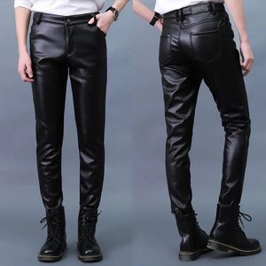 Pantalon en cuir masculin pantalon en cuir Pu Pu Fashion Pantalon en cuir élastique élastique étanche à l'huile mâle surdimensionné 240424