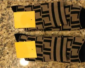 Mannen letter sokken voor met tag casual ademende katoenen letter sokken gehele hoogwaardige mode Hosiery915714444