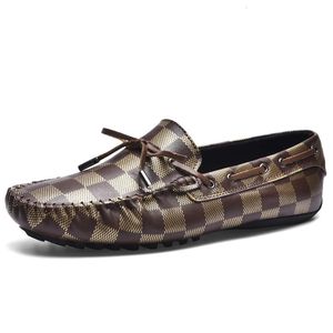 Mocassins pour hommes chaussures décontractées chaussures bateau Mocassins pour hommes chaussures de conduite à la mode sans lacet mocassins de marche mocassins d'affaires 240112