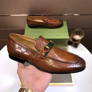 Men Luxe Business Formal Leather Shoes Patent Leather Low Top Heren Trouwschoenen Blauw Zwart Oxford Pointed Office Man Designer Dress Shoe maat 38-46
