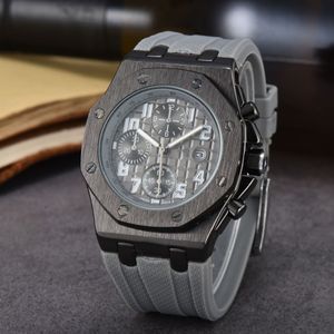 Montre à quartz automatique de luxe pour hommes Calendrier pour hommes 6 aiguilles Montres Montre-bracelet Six aiguilles Fonction complète Verre saphir Chronographe multifonction 3 yeux