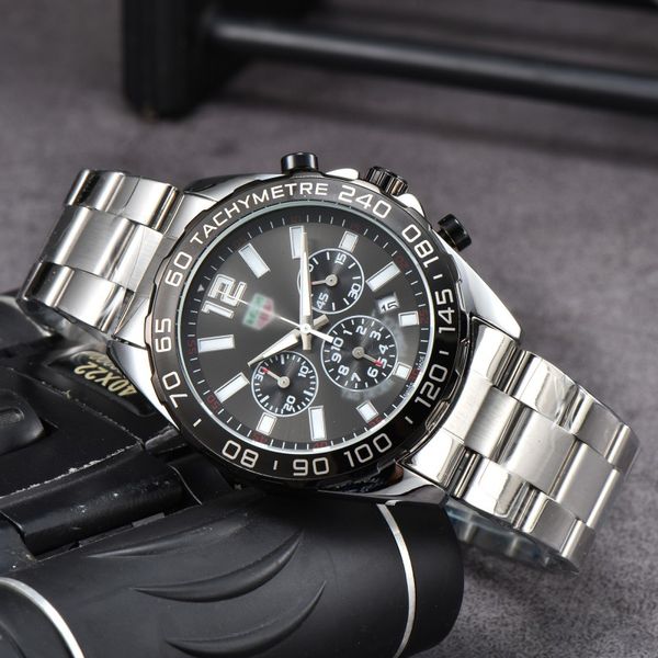 Hombres diseñador de lujo Automático de cuarzo Reloj Tachymetre Mens Auto 6 Manos Vistas de goma de acero Bandas de pulsera