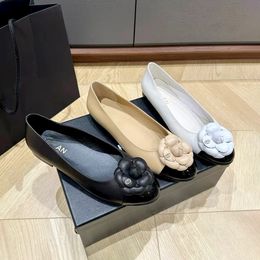 Channel Camellia Ballet Flats Sandales Chaussures robes Luxury Sexy Soft Leather Summer Casual Shoe Espadrille Low Dance Designer Sandale Walk Randonnée Comfort Gift with Box