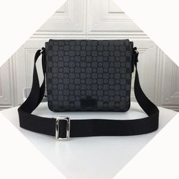 Hommes Messenger Sac Noir Plaid Toile Hommes Designer Sacs à bandoulière en cuir Homme Luxurys Designers Cross Body Purses Portefeuille Flap épaule Sling Office Bag