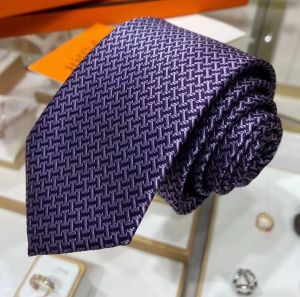 Hommes Cravate Design Mens Mode Cravate Stripes Motif Broderie Luxurys Designers Business Cravate Neckwear1