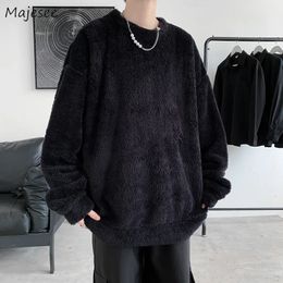 Hombres O-cuello sudaderas con capucha de felpa suave color sólido masculino casual franela básica comodidad cálida vintage estilo japonés sudaderas más tamaño S-3XL 240108