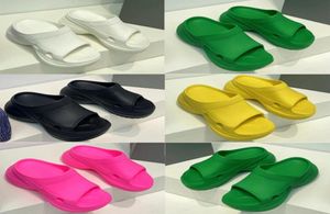 Hommes Pool Slide Sandales Designer Rubber Black Slipper Fashion Plateforme Femme Famous Slipper Summer Beach Flip Flops4725324