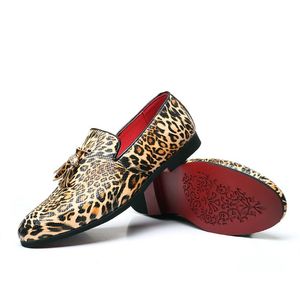 Hommes PU cuir créateur de mode chaussure talon bas robe à franges chaussures richelieu printemps imprimé léopard bottes Vintage classique mâle décontracté luxes