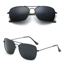 Lunettes de soleil masculines Lunettes de soleil rétro classiques de luxe Corniteaux de lunettes de métal Designers Sun Glasses Woman Ml 3136 avec des objectifs