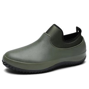 Zapatos de cocina resistentes al aceite para hombre, zapatos médicos de trabajo de seguridad impermeables para Chef, restaurante, jardín, mocasines, sandalias para hombre