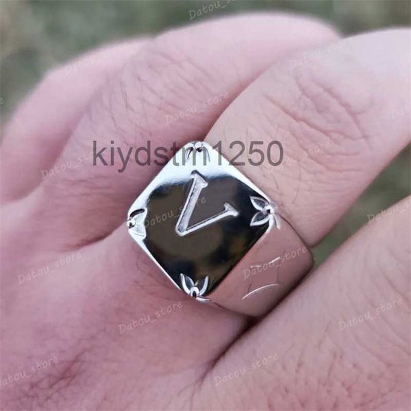 Hommes Rétro 925 Bague En Argent Sterling Designer Couple Anneaux Mode Femmes Carré Casual Hip Hop Amour Ornements De Luxe Bijoux Cadeau 1L0Z