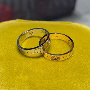 Hommes bague bijoux femme plaqué argent designer bague populaire célèbre garçon filles mode ornements bague étoile creux promesse amoureux bande de mariage bagues de luxe