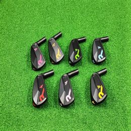 Men Roddio Golf Club Black Little Bee CC Gesmeed Soft Black Iron Set 4 5 6 7 8 9 P 7PCS met stalen as of grafietas 240326