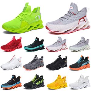 Mannen Running Schoenen Ademend Trainers Wolf Grijze Tour Geel Triple Whites Khaki Greens Lights Browns Bronzes Mens Outdoor Sport Sneakers Walking Jogging