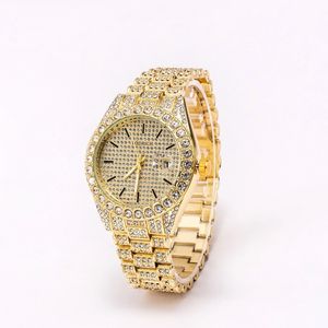 Men pour les hommes classiques en 2021 Gold Forest Trade Full Diamond Watch Date Three Bead Watch Gem Watch Wholesale 292J