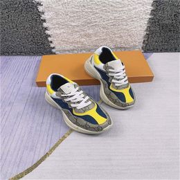 Calzado deportivo de diseñador para hombres y mujeres nueva versión de suelas blandas y duras de gama alta todo tipo de calzado deportivo colorido tamaño 26-35 D08