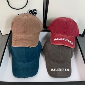 Designers pour hommes et femmes casquette sport denim déchiré casquettes de balle couleur unie lettre B chapeaux de couple en plein air