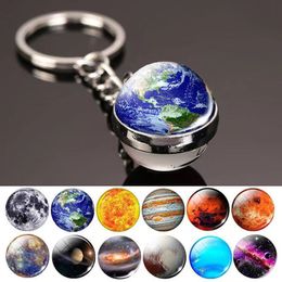 Heren en dames sleutelhangers gloeien in het donkere zonnestelsel Planet Key Ring Lanyards Galaxy Nebula Liminous Keychain Moon Aard Zon Dubbele zijglas Ball Key Ketting