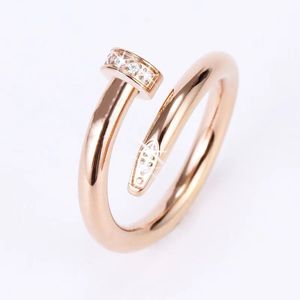 Anillos de amor para hombres y mujeres Anillo de diseñador clásico Aniversario de bodas Regalo del día de San Valentín Anillos de compromiso Joyería de lujo de moda