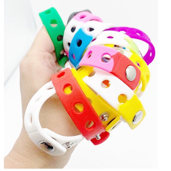 Pulsera con orificio de silicona para hombres y mujeres con muñeca de dibujos animados, correa de silicona para muñeca, se pueden insertar accesorios de flores para zapatos de 21cm