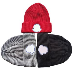 Gorro de diseñador para deportes al aire libre de otoño e invierno para hombre Gorro para mujer Color caramelo Viajes de vacaciones Cálido Bordado de letras Gorros de calavera