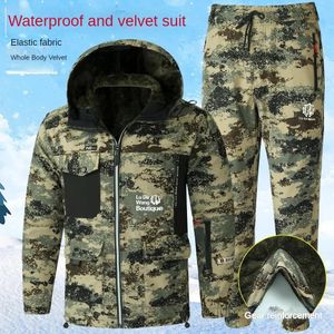 Assaut imperméable pour hommes automne hiver avec ensemble de camouflage d'isolation en peluche Protection du travail saisonnier combinaison de travail résistante au froid 231220