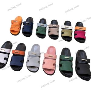 Slippers de plage masculine Classic Flat Talon Summer des créateurs paresseux Chaussures Crochet Boucle Big Flops Flops Tlides en cuir Chaussures Chaussures Hôtel Bath Dames Sandales Sandales Taille 35-41-45