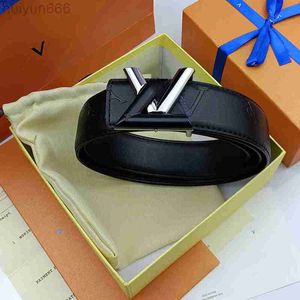 Belt pour hommes Luxurys Designers Belts Designer Belt Trend Lettre avec les femmes et les hommes de loisirs rétro en trempé en relief bloquant 3,8 larges polyvalentes