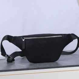 Sac à taille noire pour hommes Designer en nylon messager des sacs de chaîne d'épaule des épaules extérieures de la taille du sac de poitrine de poitrine portefeuille mobile 2vl033