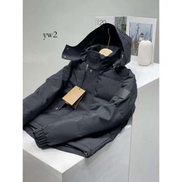 Hommes Burbery Down Parkas Coton Burberies Burbreries Hommes Vestes Broderie Varsity Designer Hommes Femmes Manteaux Vêtements D'extérieur Detachai 8128