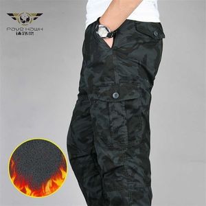 Camuflaje para hombres Fleece de invierno Tactical Táctico Pantalones de carga sueltos Ejército de algodón Pantalones largos Masculino Casual Espesado Baggy Pantalones 211201