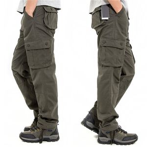 Heren vrachtbroek heren casual multi -zakken militaire groot formaat 44 tactische broek mannen uit het lareren leger rechte broeken lange broek 201128