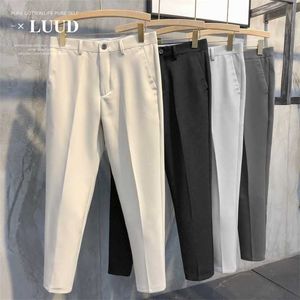 Pantalones casuales para hombres Versión de pies pequeños Sin hierro delgado Cono sólido Clásico Hombre Inglaterra Pantalones de nueve puntos Streetwear Moda 211201