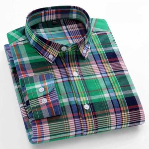 Chemises décontractées pour hommes 100% coton Mode coréenne tendances chemises à manches longues pour hommes coupe ajustée chemise unie décontractée hauts à rayures à carreaux vêtements de créateurs douxC24315