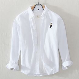 Casual shirts voor heren 100% katoenen shirt lente en zomers heren cartoonbeer borduurwerk Koreaanse mode casual shirt met lange mouwen dunne witte tops 230321