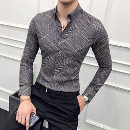 Chemises décontractées pour hommes 2023 Style britannique été hommes chemise à manches longues coupe ajustée pouces printemps mode imprimé