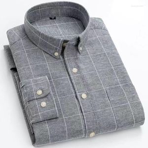 Mannen Casual Shirts 2023 Overhemd Plaid Uitstekende Comfortabele Slim Fit Button Kraagvorm Lange Mouwen Zakelijke Mannen H126