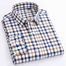 Chemises décontractées pour hommes 8xl 11 Colon Coton Oxford Striped Plaid Longsleeve Shirt for Men Dress Shirts High Quality Pure Color Business Bouton Up 230321