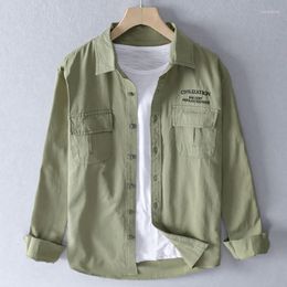 Chemises décontractées pour hommes Automne Printemps Hommes Blouses en coton militaire Bouton à manches longues Robe d'affaires sociale avec poches Travail Cargo