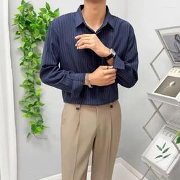 Camicie casual da uomo Camicia a maniche lunghe bianca albicocca nera da uomo Moda sociale Abito da uomo coreano sciolto pieghettato formale