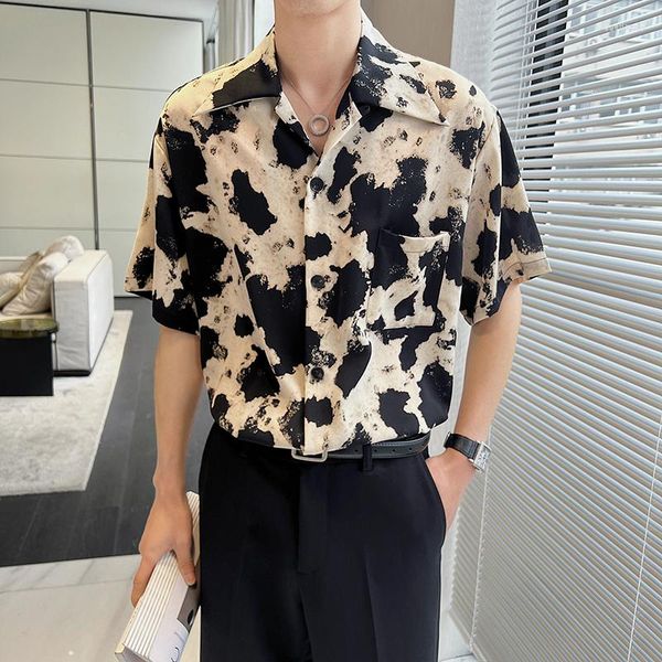 Camisas informales para hombre, camisas elegantes de manga corta para hombre, camisa coreana con cuello en V y estampado Floral Vintage de verano para hombre, camisa de vacaciones hawaiana para hombre