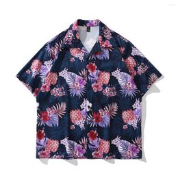 Chemises décontractées pour hommes Dark Gothic Floral Imprimé esthétique Black et chemisiers Hawaiian pour hommes Femmes Place Vacations d'été