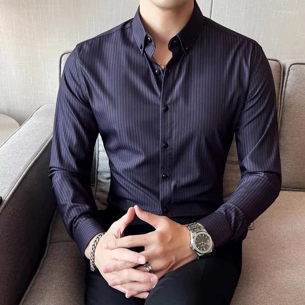 Chemises décontractées pour hommes Fashion Business Slim Fit Stripped Korean Designer Long Manched Men Shirt Office Formal Camisa Social Masculinas 4XL