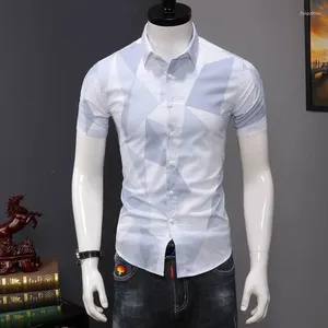Chemises décontractées pour hommes Géométrie imprimé à manches courtes Bouton social Boulanges en gros en gros 2023 Tops de chemise mâle à revers à poitrine simple A09