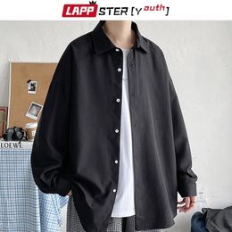 Casual shirts voor heren Lappster-Youth Koreaanse mode Zwart lange mouw shirts heren Harajuku zwart oversized shirt button up shirts blouses 5xl 230303