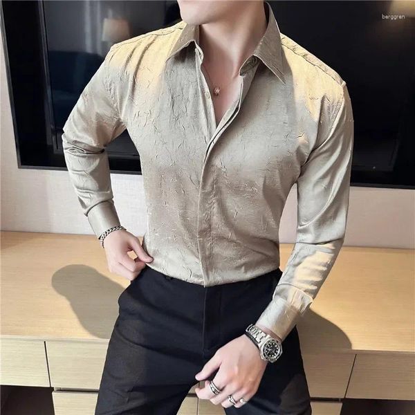 Chemises décontractées pour hommes Robe à manches longues pour les vêtements pour hommes 2024 Top Quality Fold Pliant Design Ice Silk Business Slim Forme d'usure Tuxedo