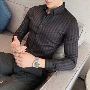 Chemises décontractées pour hommes Chemise à manches longues Homme Chemise rayée Repassage gratuit Social Camicia Robe d'été Haut de gamme Homme de luxe 4XL