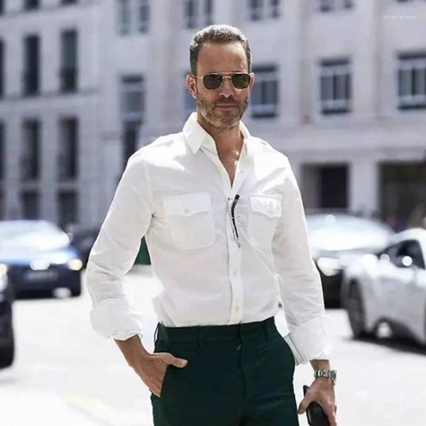 Chemises décontractées pour hommes Chemise à manches longues 2023 Produit de printemps et d'été Mode européenne américaine Style militaire Double poche Shir blanc