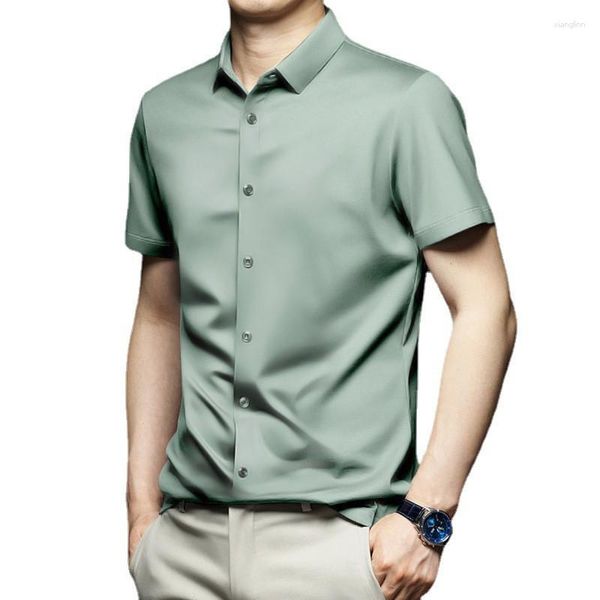 Camisas informales de lujo para hombre, vestido de seda de hielo resistente a las arrugas, camisa verde lisa de manga corta ajustada, camisa de negocios Foraml Chemise